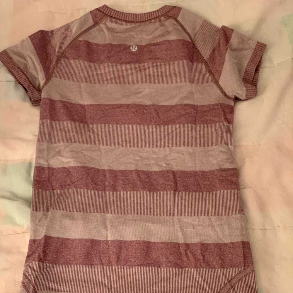Lululemon Swifty short sleeve striped
